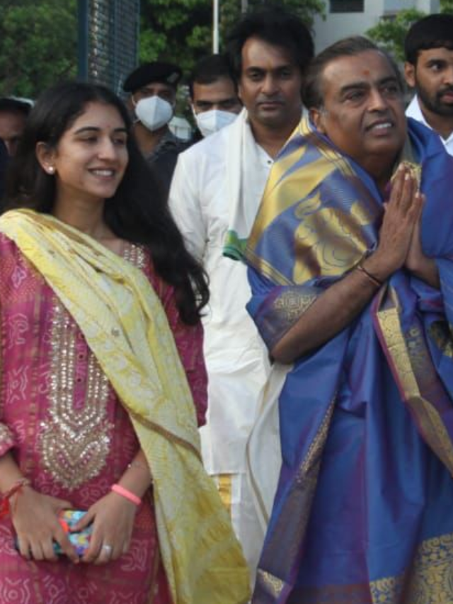 Mukesh Ambani And Radhika Merchant Went To Guruvayur Temple