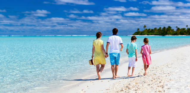 TEN TIPS TO PLAN A STRESS-FREE MULTIGENERATIONAL FAMILY VACATION